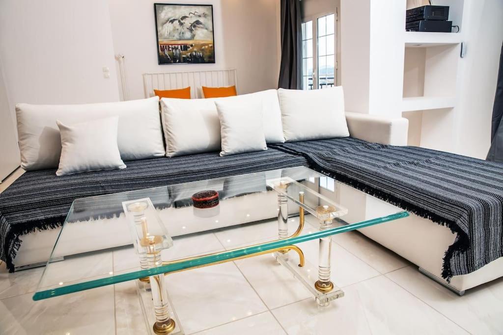 Ferienwohnung Seafront Central Apt In Lavrio Exterior foto