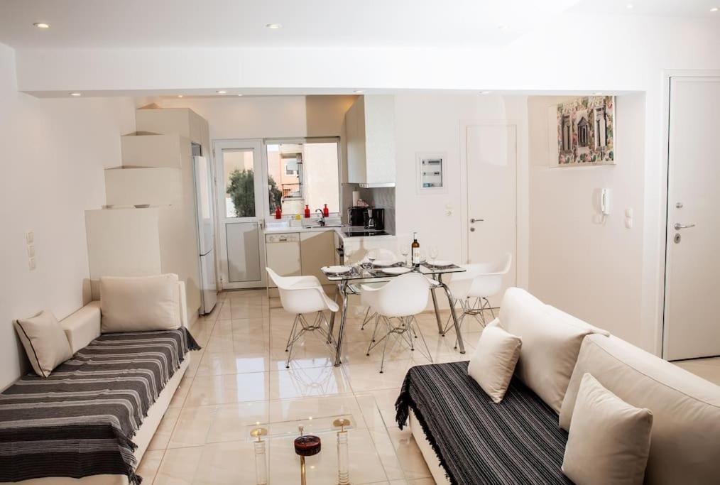Ferienwohnung Seafront Central Apt In Lavrio Exterior foto