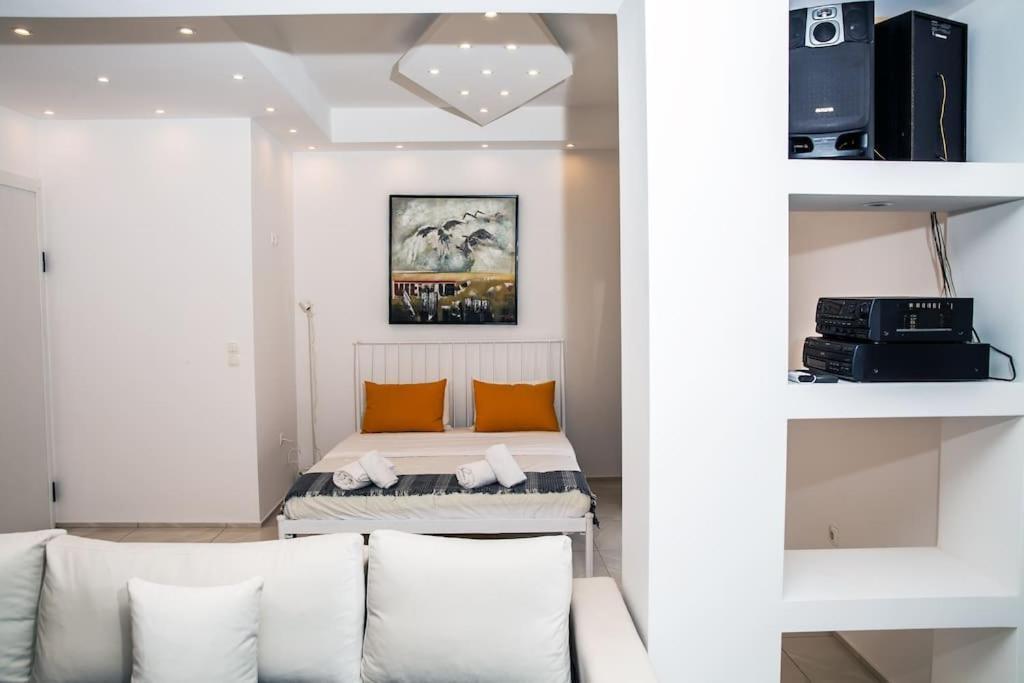 Ferienwohnung Seafront Central Apt In Lavrio Exterior foto