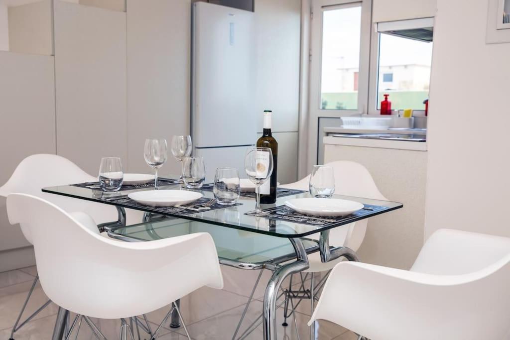 Ferienwohnung Seafront Central Apt In Lavrio Exterior foto