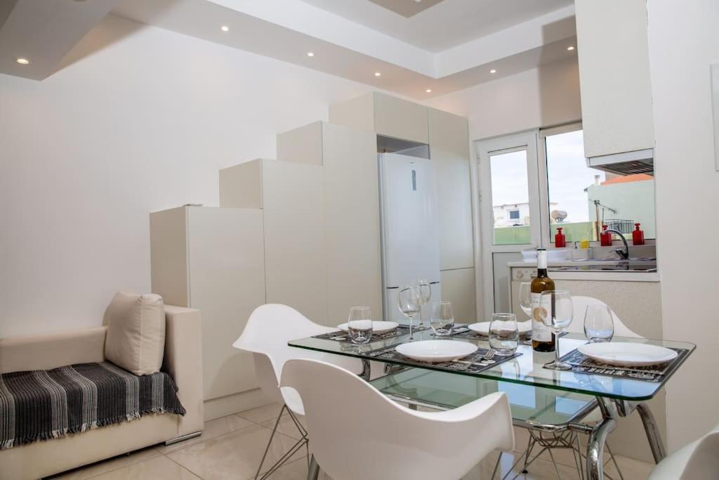 Ferienwohnung Seafront Central Apt In Lavrio Exterior foto