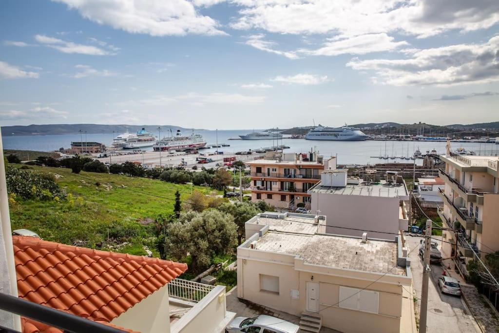 Ferienwohnung Seafront Central Apt In Lavrio Exterior foto
