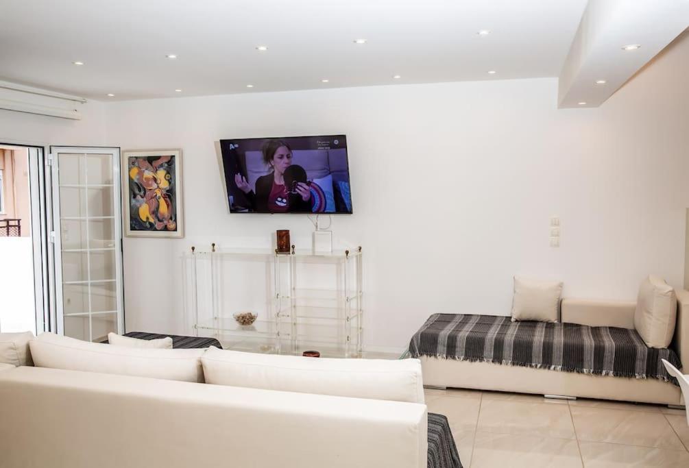 Ferienwohnung Seafront Central Apt In Lavrio Exterior foto