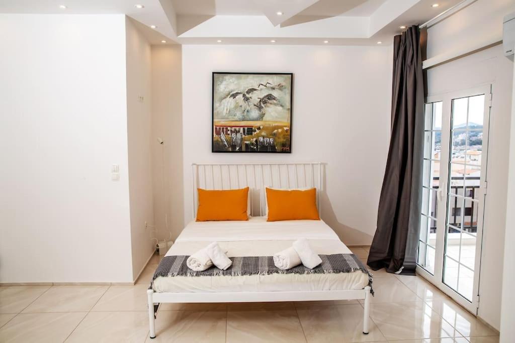 Ferienwohnung Seafront Central Apt In Lavrio Exterior foto