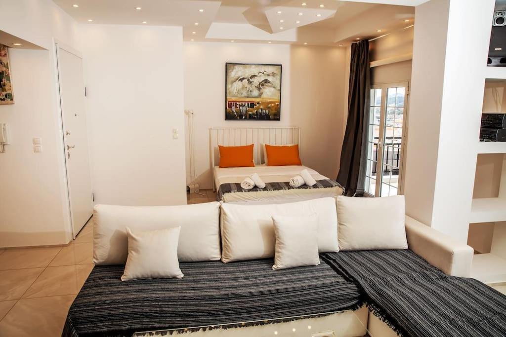 Ferienwohnung Seafront Central Apt In Lavrio Exterior foto